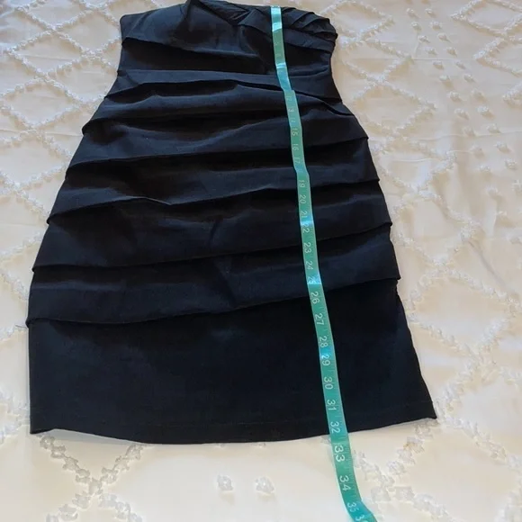Black Strapless Cocktail Dress 🖤 - Picture 6 of 14